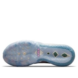 Nike LeBron 18 - Design Aérodynamique Réduisant la Résistance