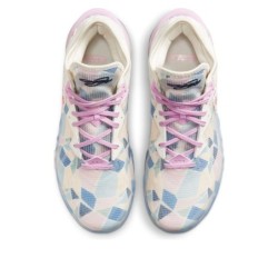 Nike LeBron 18 - Design Aérodynamique Réduisant la Résistance