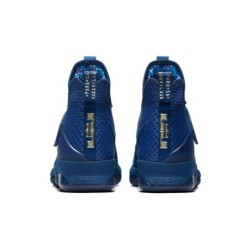 Nike LeBron 14 - Célébration de la Carrière de LeBron James