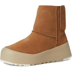 Bottes UGG Classic Streetscape Tenue Chic Décontractée Élégante